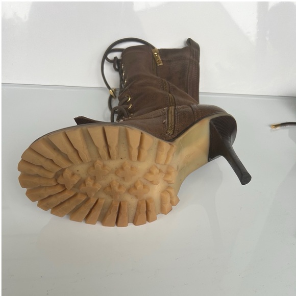 Tory Burch Trigg Brown Leather Rugged Stilleto Heel Kiltie Fringe Boot Size 9. - Picture 6 of 7